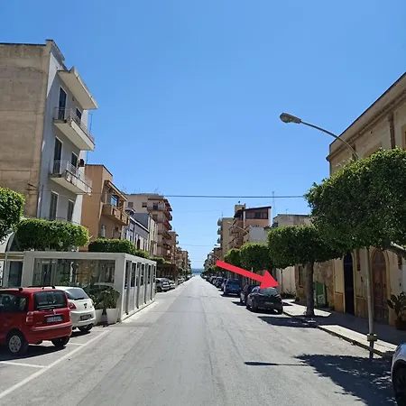 شقة Cartuzza 18 *